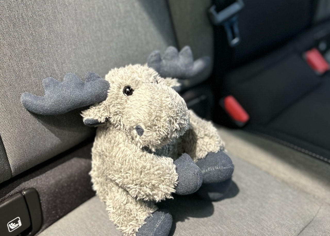【非売品】VOLVO ボルボビッグエルク 特大ぬいぐるみ 非売品】VOLVO ボルボビッグエルク 特大ぬいぐるみ - メルカリ